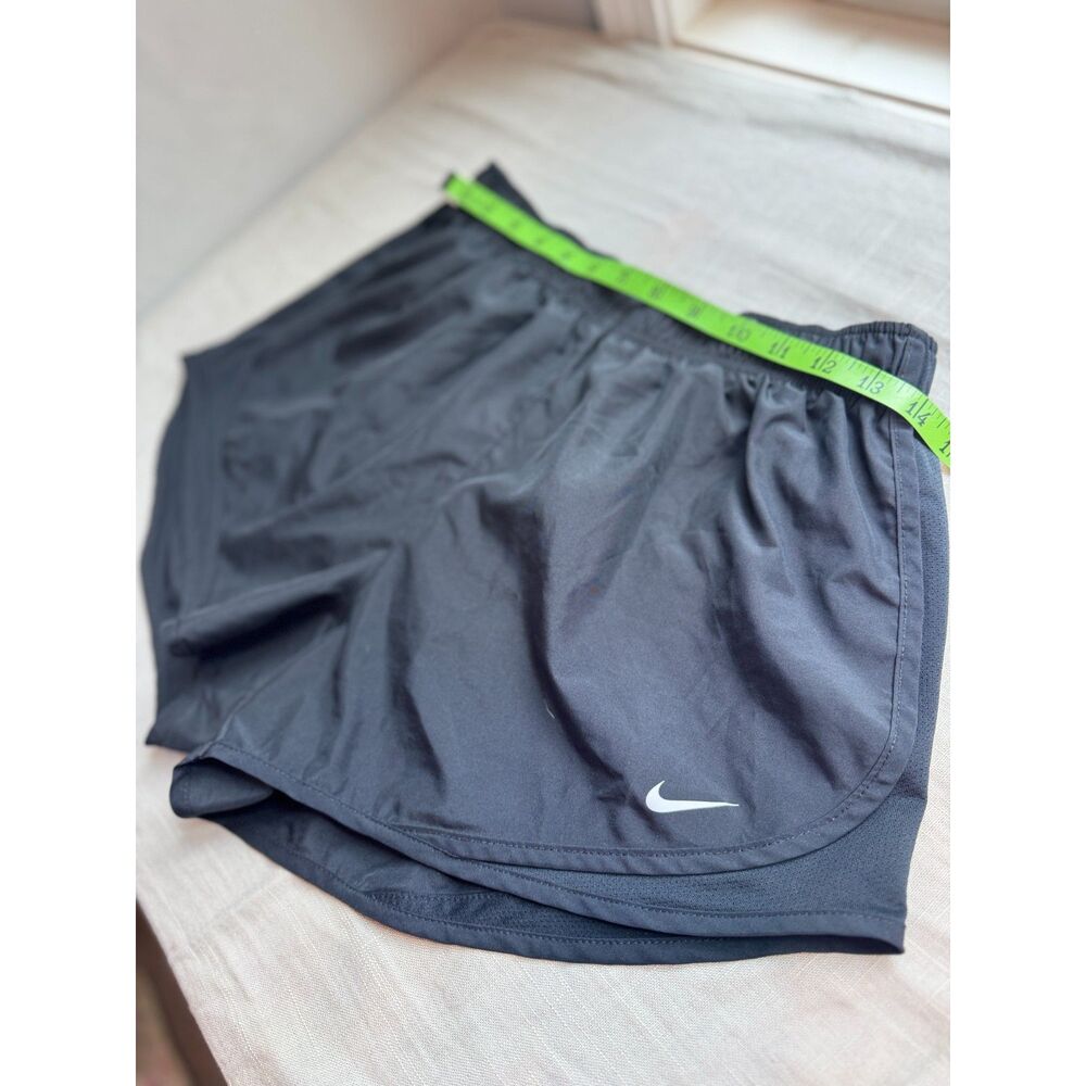 Nike Women's Large Running Shorts Nylon Built-In Bloomers Pocket Athletic L
